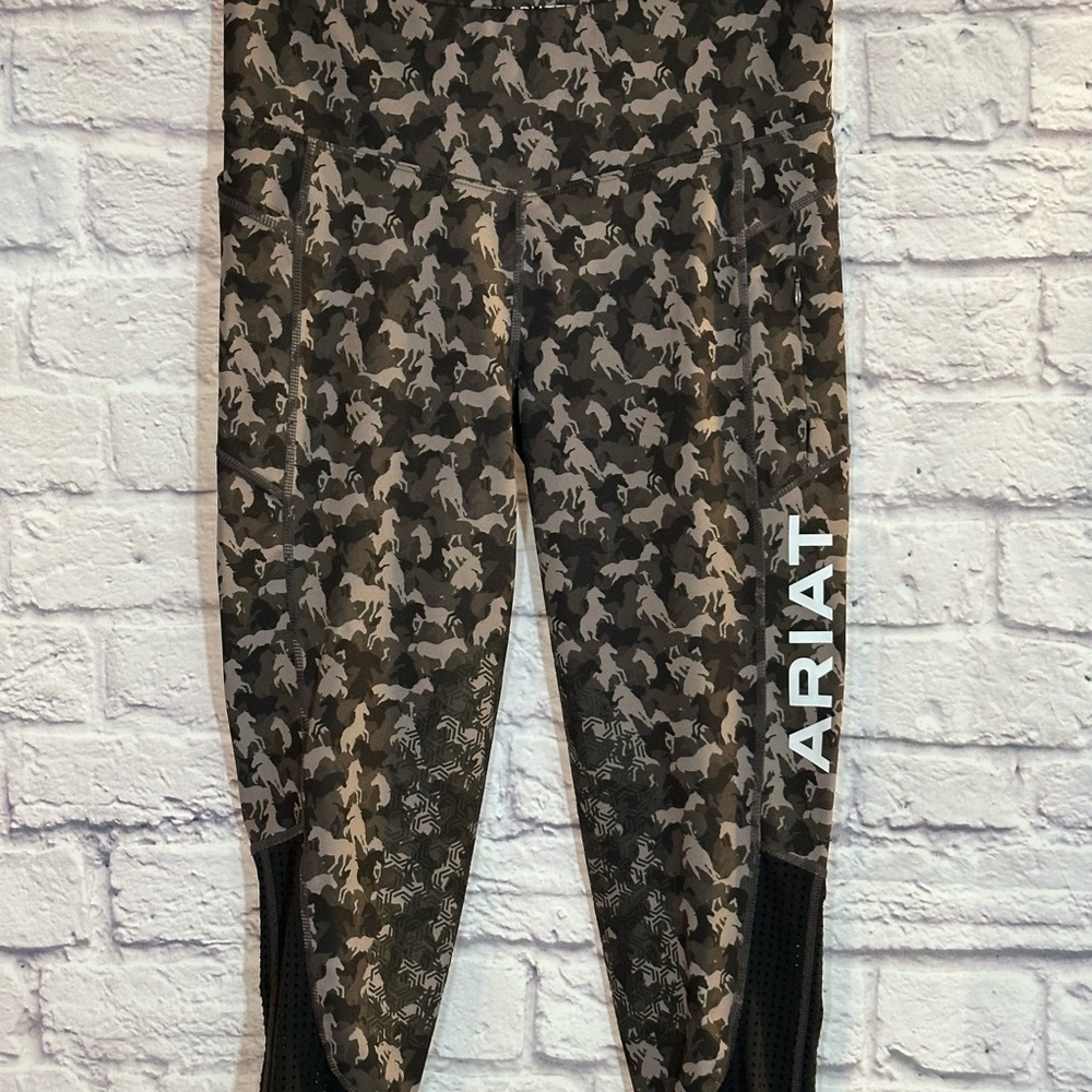 Ariat Eos Gray Horse Camo Riding Tights Leggings Size M Gently used